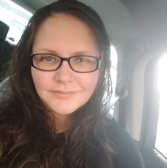 Meet your Posher, Sabrina - Picture 1 of 1